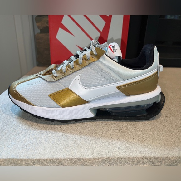 NIB Women’s Nike Air Max Pre-Day SE Pure Platinum/ White Size 7 - Picture 4 of 14